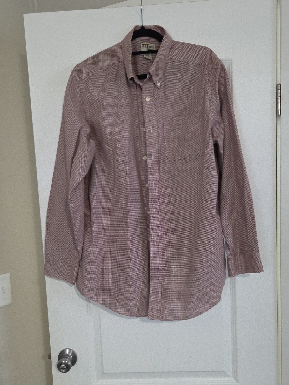 L.L. Bean Men's Burgundy Small Houndstooth Button Up Dress Shirt Size L